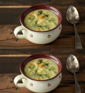 Niezwykła zupa ziemniaczana z kiszonymi ogórkami