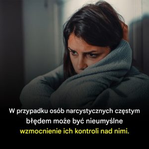 Psychologowie ostrzegają, że w kontaktach z narcyzem należy unikać tego częstego błędu, który dodatkowo wzmacnia jego władzę. Artykuł w komentarzu👇📃