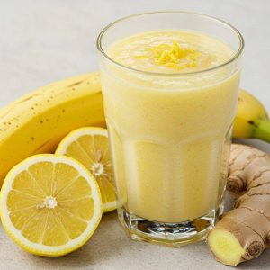 Koktajl bananowo-cytrynowy z imbirem Orzeźwiający i energetyzujący napój
