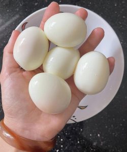 Lekarze ujawniają, że jedzenie jajek rano ma następujące konsekwencje.... Przeczytaj więcej