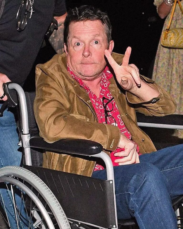 Stał się bardzo młodą międzynarodową gwiazdą, ale skończyło się na poważnej i nieuleczalnej chorobie. Zgadnij, kto jest na zdjęciu!