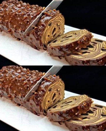 Magiczna Świąteczna Rolada Czekoladowa bez Pieczenia
